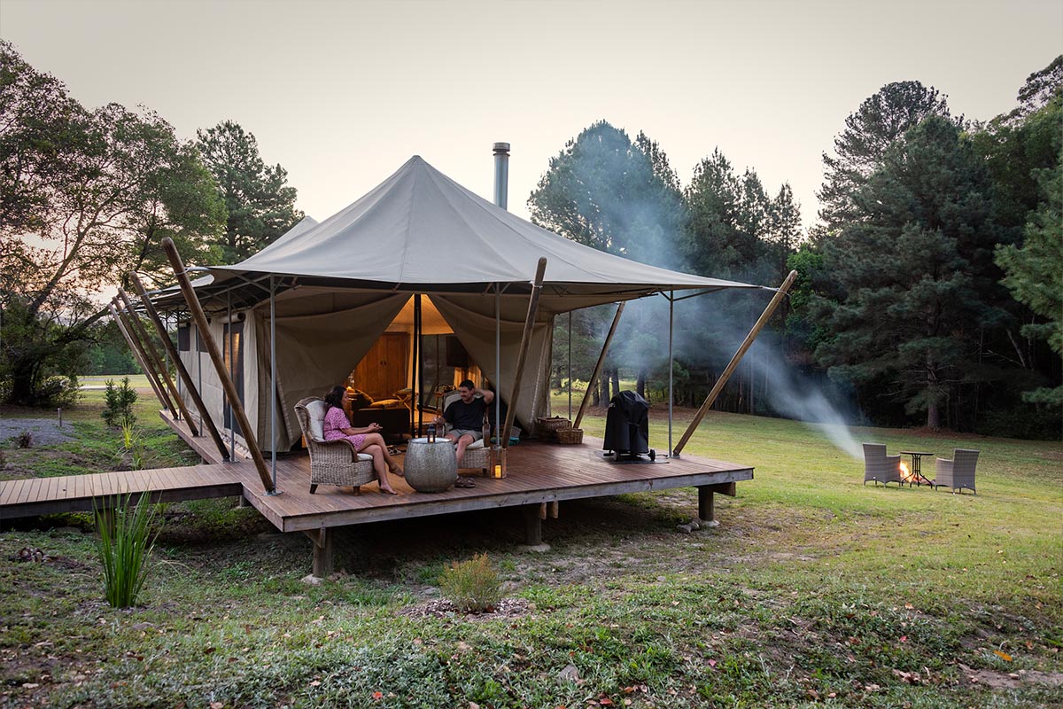 safari tent stays